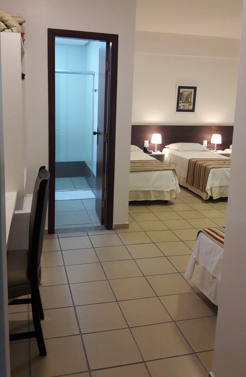 Hz Hotel Patos de Minas Buitenkant foto