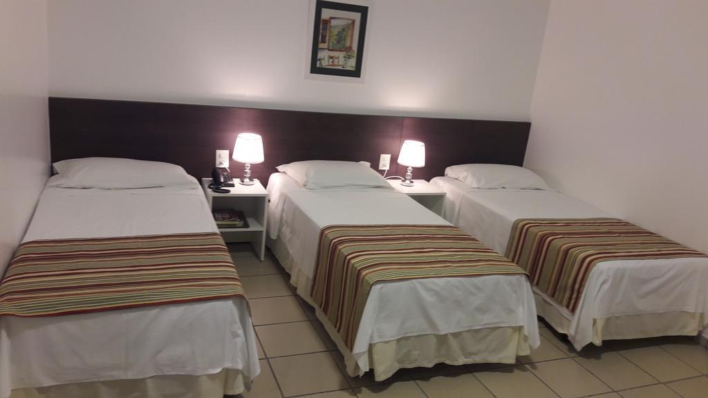 Hz Hotel Patos de Minas Buitenkant foto