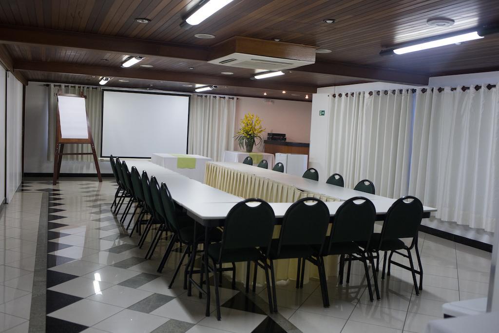 Hz Hotel Patos de Minas Buitenkant foto